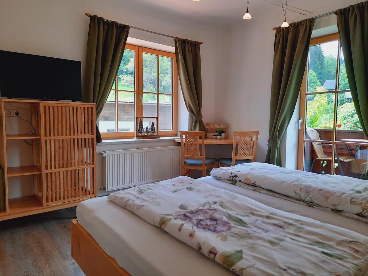 Berghof Reiter Hotel Weissbriach Bagian luar foto